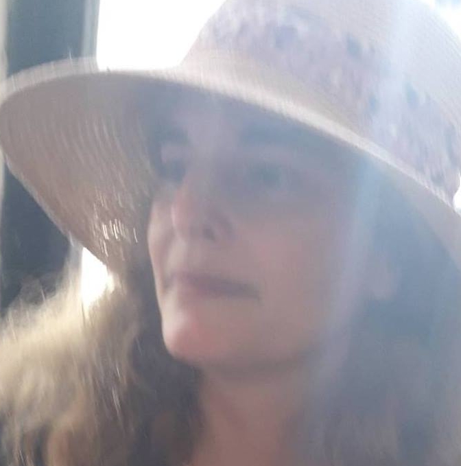תימורה לסינגר ניצלה את הפמיניזם שלה להעליל על האבא של הבת שלה