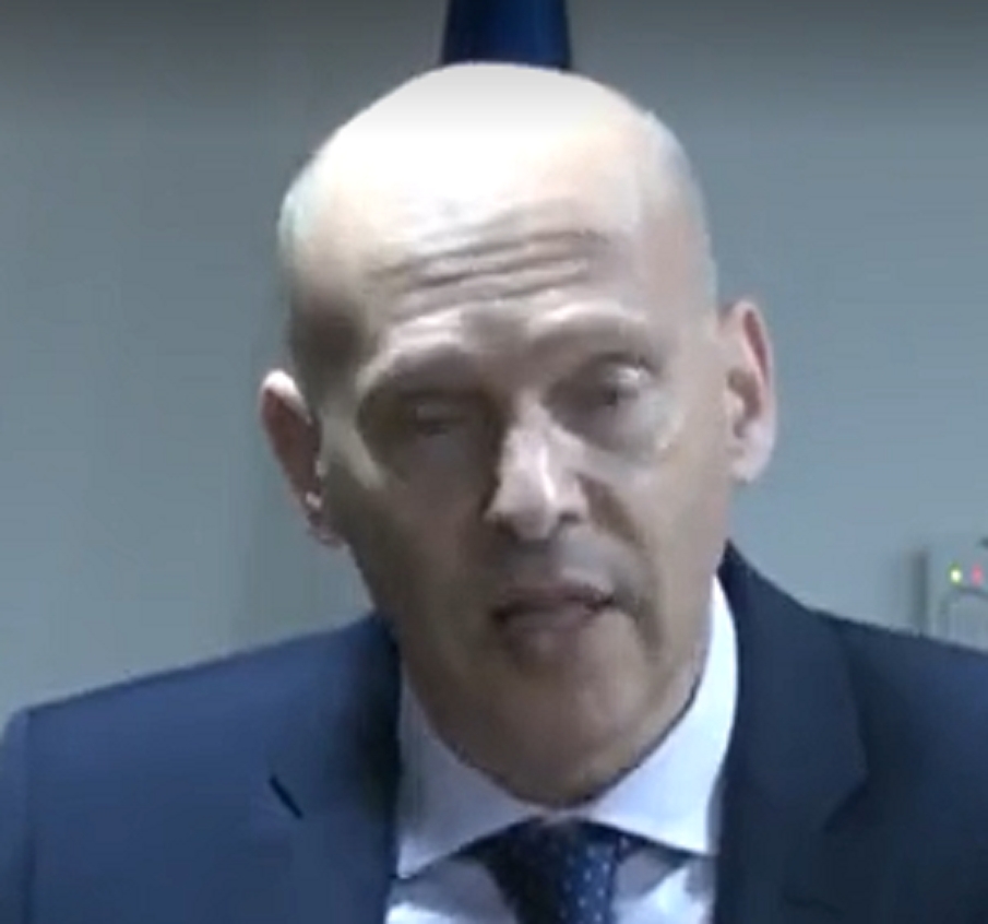 עמית איסמן ניצל את שירותי המין של מאיה יוזבגי בהיותה כפופה