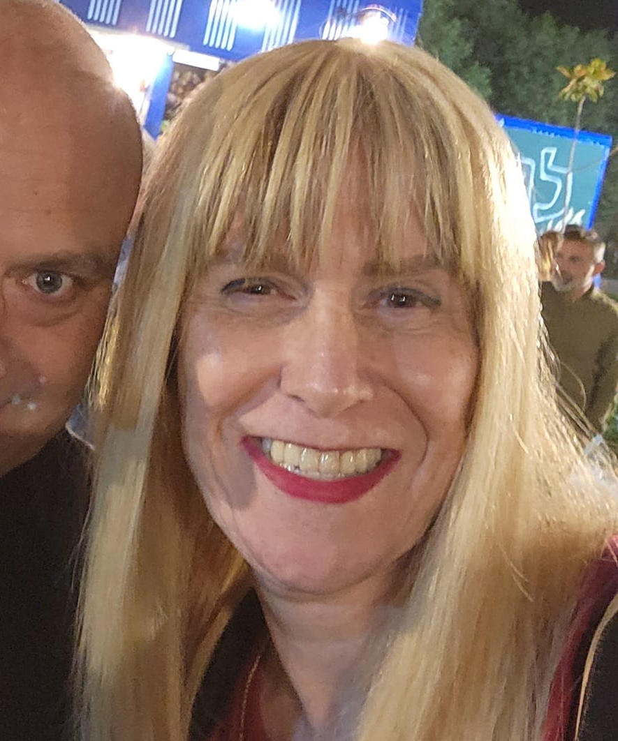 שני רופא הסובלת מדיספוריה פסיכוטית ופיגור שכלי