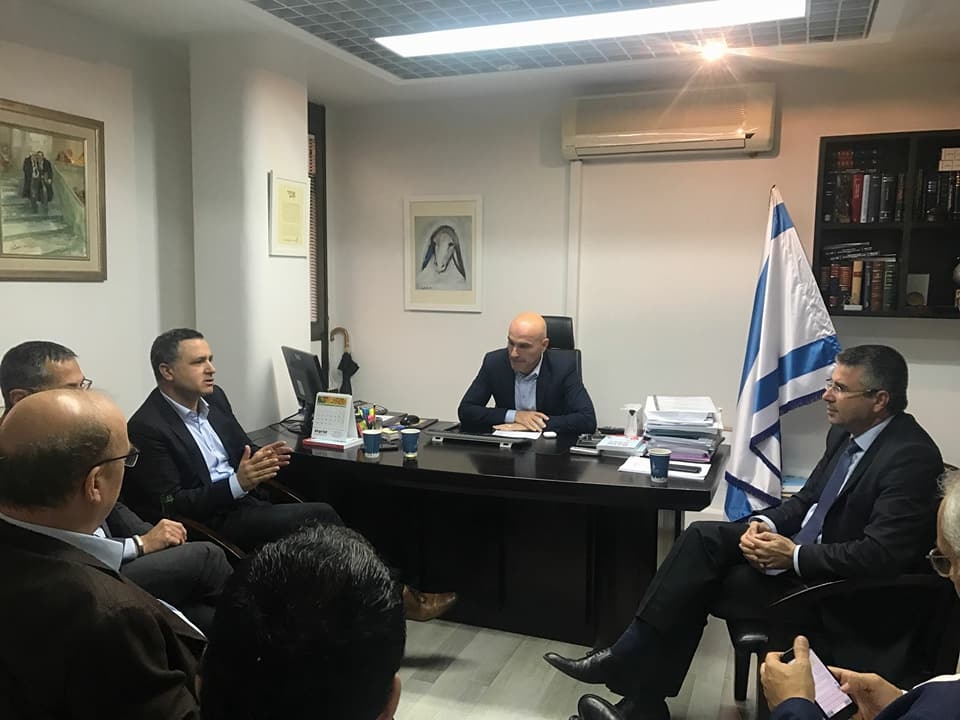 החדר של אפי נוה