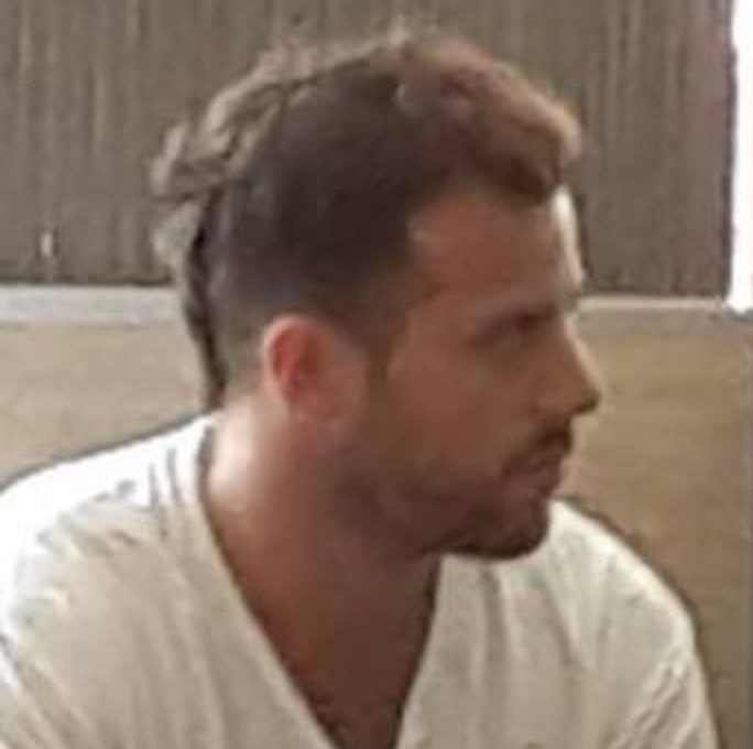 יותם אוקון המורה למדעים שהואשם באונס תלמידה בת 12