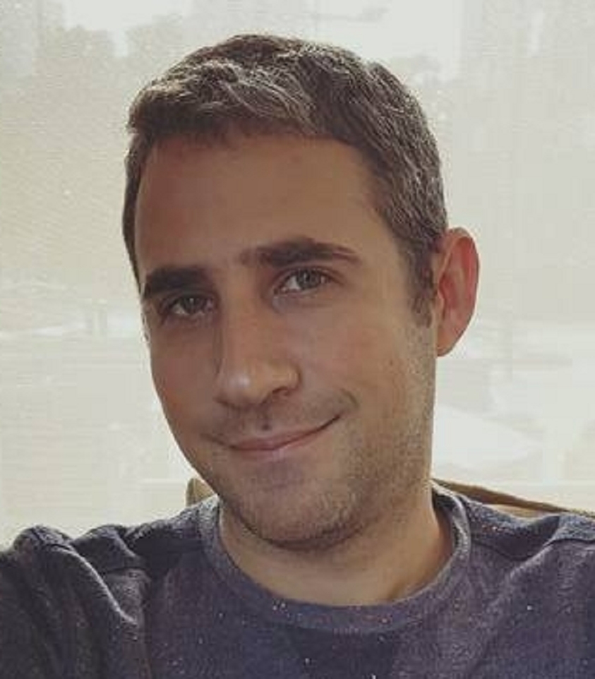 סלביק ריף עובד סוציאלי התקין מצלמות בכלא וצפה באסירים ערומים