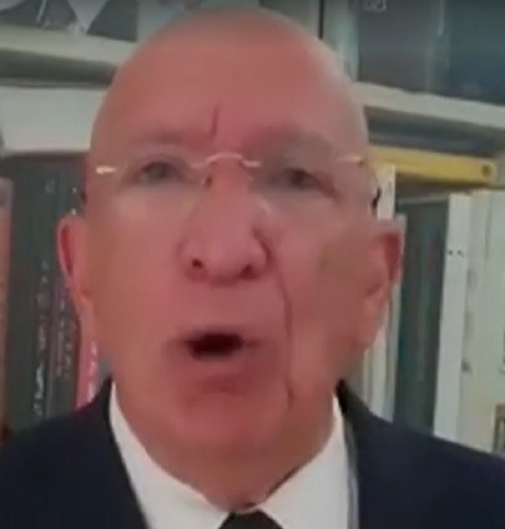 ששי גז מוכר את הלקוחות שלו לפרקליטות בלי לקבל תמורה