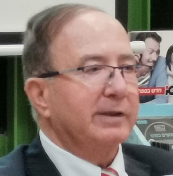 אמנון בן דרור פמיניסט דוחה עם פרצוף תחת מייצג סרבניות גט