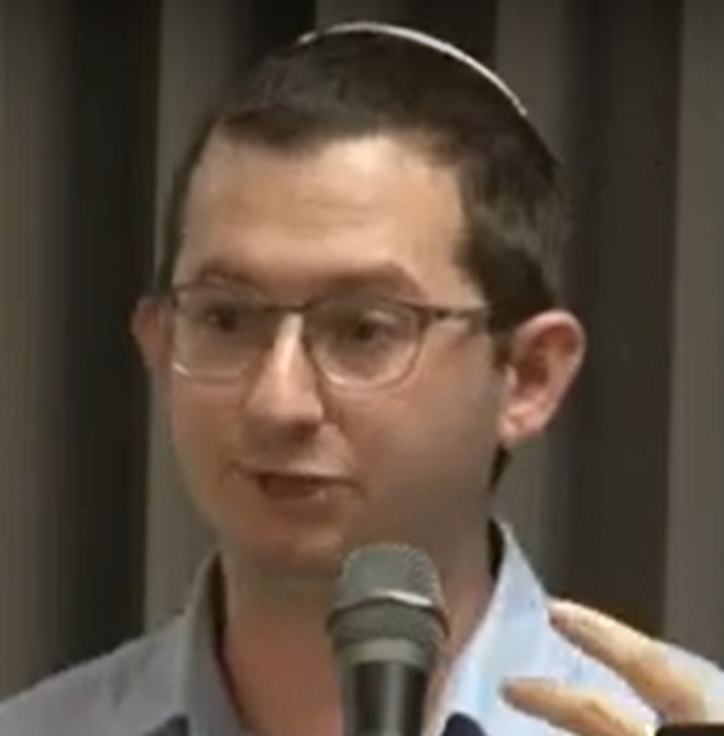 דוד שוורצבאום הרוויח 2.3 מיליון שח מהודעות ספאם של פייסבוק