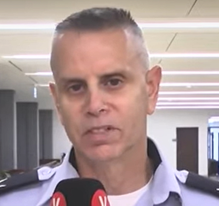 מוריס חן צריך להגביר את חישמול האזרחים בטייזר