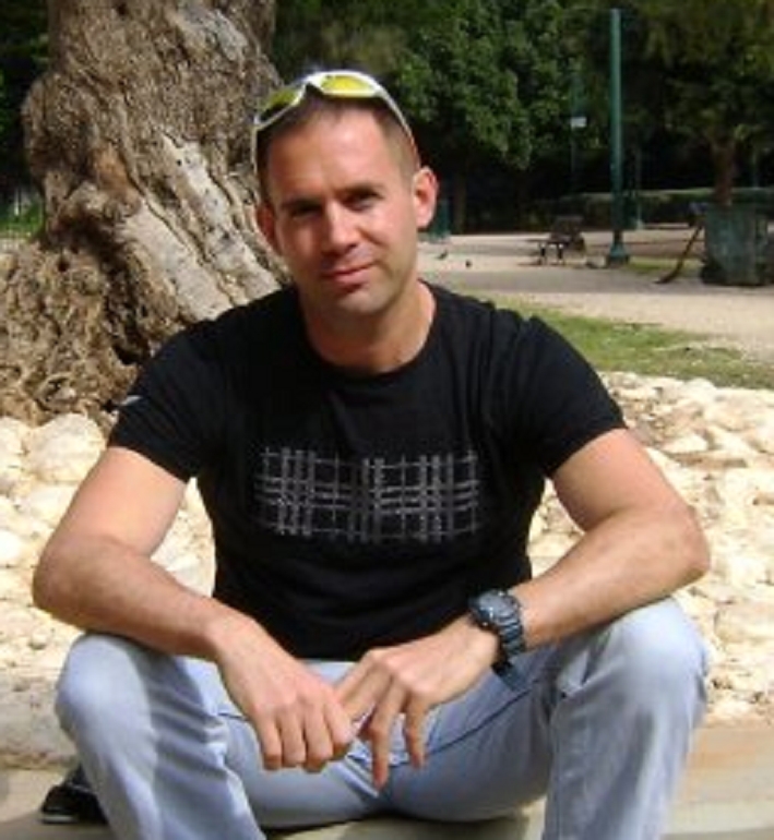 אלעד מליק הפסיכיאטר שמיקי גבעתי מיקי וייס לא הצליח לעבוד עליו