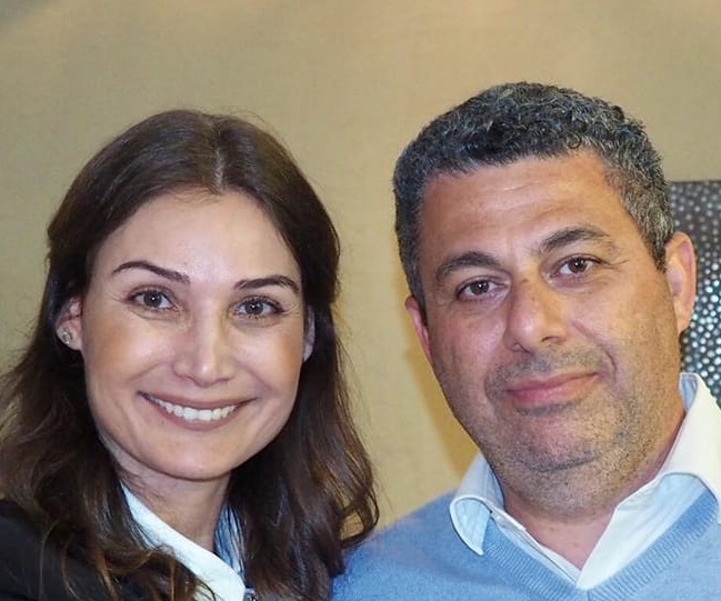 רומי קנבל מנהיגת הקליקה עם החרמן יאיר שיבר שמתחרמן מכל ציצי