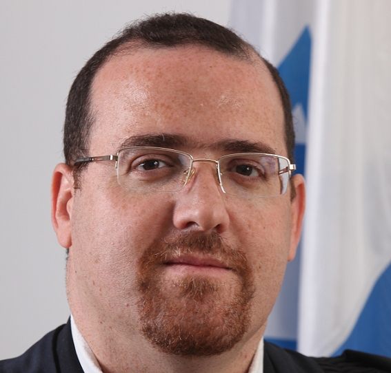 יניב בוקר עסק בחטיפת ילדים מהוריהם וקיבל קידום לסגן נשיא