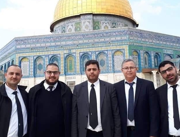 צוות מייצגי מחבלים ושהידים עם חמזה קוטינה חאלד אזברגה ומאלק עבידאת