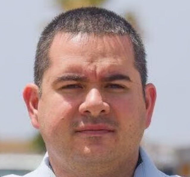 אנטולי יאשו סגר לעורך דין יצחק נגלר תלונה על התעטלות בפני קטין מתחת ל 16