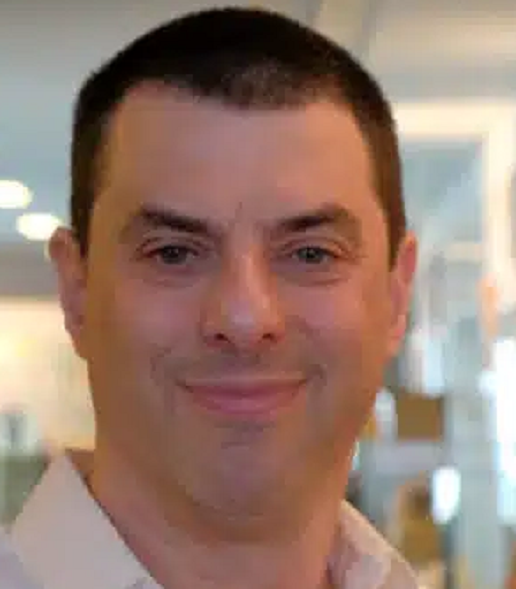 ג'קי מגן עוזר אישי של רני רהב מסדר לו את לוז האורגיות והחינגות