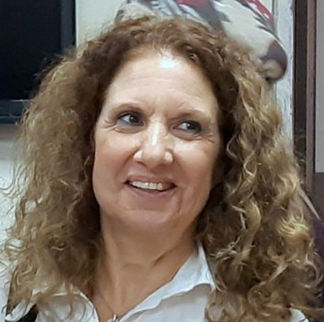 רביטל אלמוז נכנעה לשאדי סרוג'י ומחקה הסיסמא ביחד ננצח