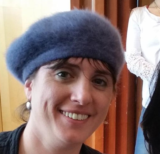 שלומית ברנס פמיניסטית ארורה שעושה נוחבה לגברים של חיפה