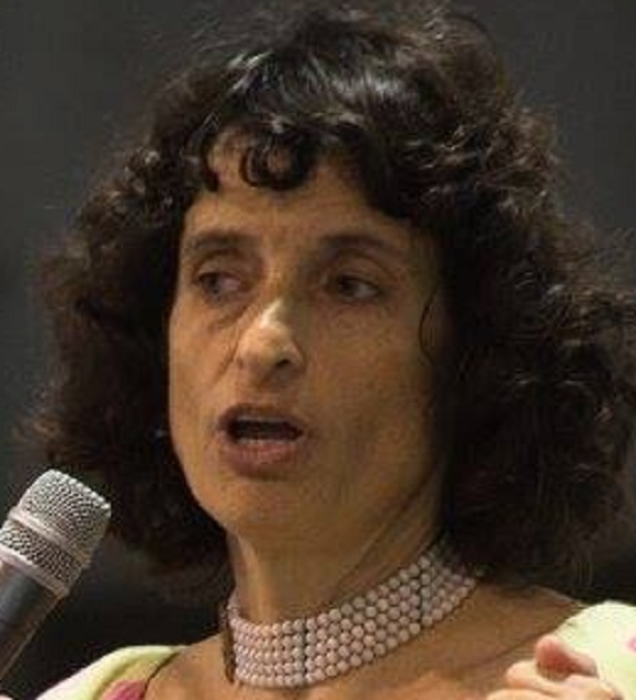 מירב ארלוזורוב עובדת עם רונן צור יד ביד וניזונה מדף המסרים שלו