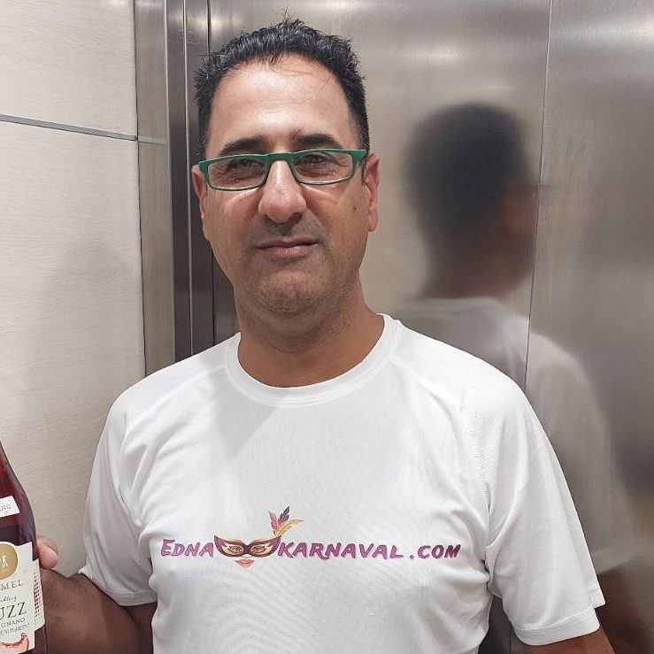 הזמינו חולצת עדנה קרנבל שתביא לכם ברכה והצלחה בדיונים