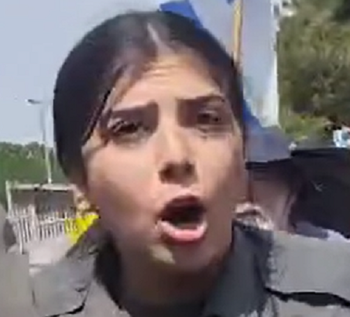 ליאם פלח שוטרת מגב קיבלה פמפום בתחת מאייל יפה לוחם כיפור 73