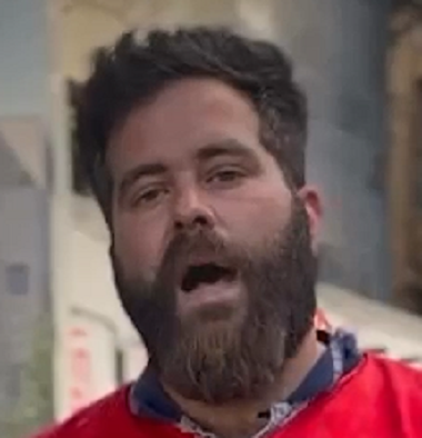 בר פלג שרף לחיים לוינסון את הקריירה כסוכן קטארי