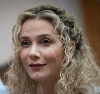 רונית פוזננסקי תופרת גברים מקצועית